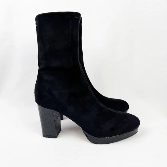 Donald Pliner Booties - Picture 4 of 7